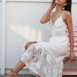 Sophie Lace Dress - White Or Blush -Bezier shop img.oberlo 1 1feb558d 1fe2 450c ac86 00f5a8ca0713