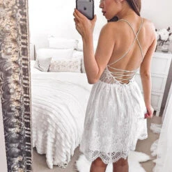 Macie Lace Up Back Lace Dress - White -Bezier shop img.oberlo 5 26b3524e 7579 4b16 afc1 c4e99de236aa